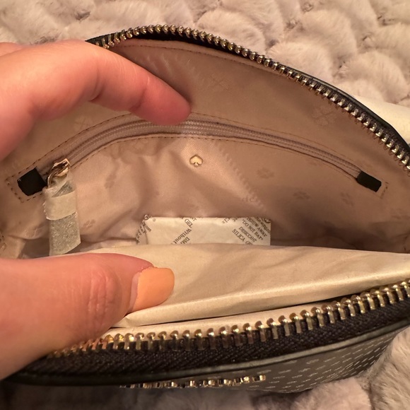 Kate Spade Crossbody Purse with Matching Card Holder - Picture 5 of 9